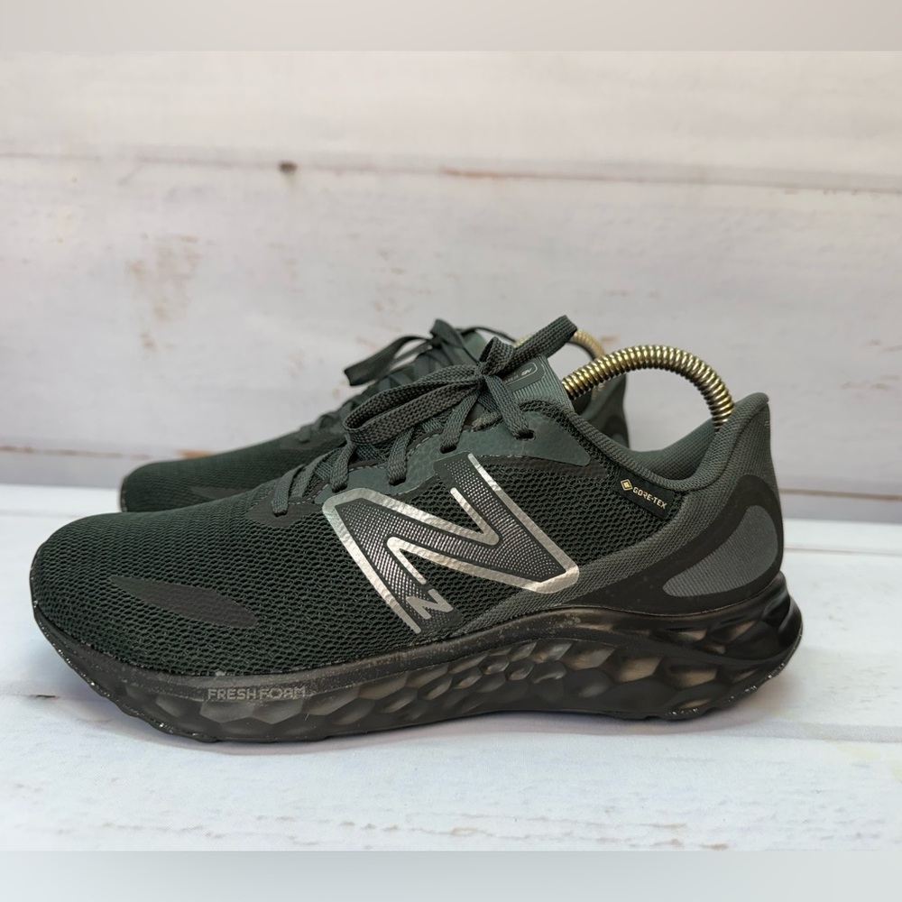 New Balance Fresh Foam Arishi V4 GTX Gore-Tex Women’s Waterproof Running Shoes 9
